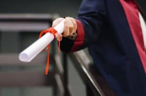 The Benefits Of Earning A Healthcare Degree
