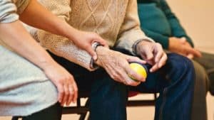 The Benefits and Drawbacks of Keeping Elderly Parents in Nursing Homes